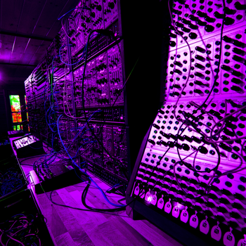  Synthesizers 